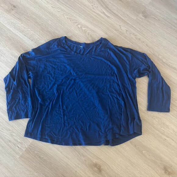 Athleta Tops - Athleta cloudlight long sleeved shirt Navy Blue 2X